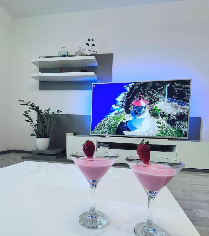 Luana Lux Apartment Pula Bagian luar foto